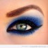 maquillaje-ojos-sombra-azul-ahumada